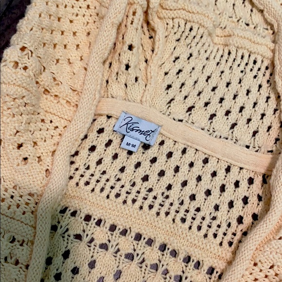 Yellow beach cover up - Picture 2 of 3